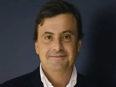 Carlo Calenda raccomanda GiustoVex